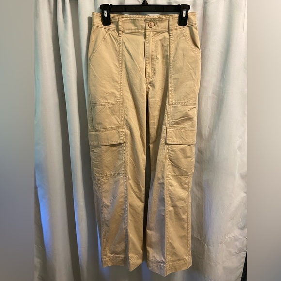 Women’s Abercrombie Cargo Pants - Picture 1 of 3